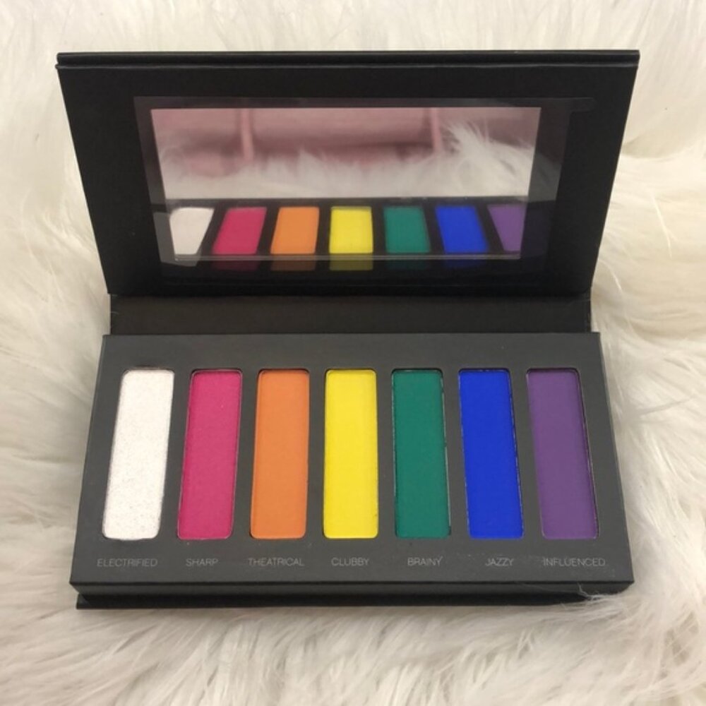 Younique Moonstruck Addiction Eyeshadow Palette 7 - BRAND NEW in PKG